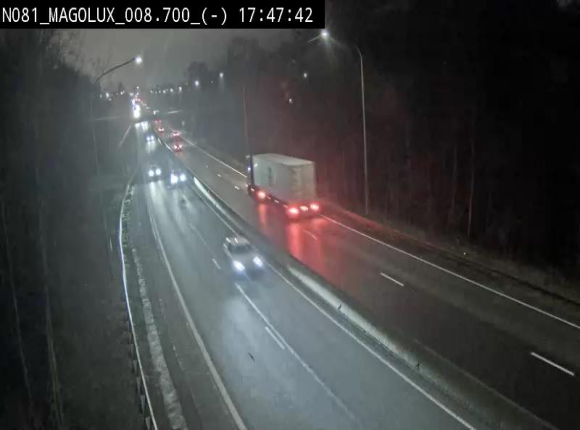 Webcam sur la N81 (E411) à hauteur de la jonction avec la N883. Vue orientée vers Arlon