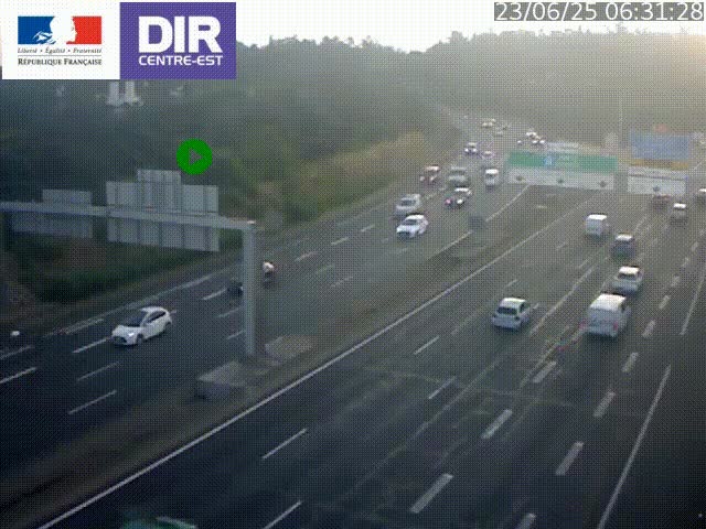 Caméra de circulation routière sur le boulevard périphérique Laurent Bonnevay de Lyon (D383) à hauteur de Bron, avant la jonction avec l'A43. Vue orientée vers l'échangeur