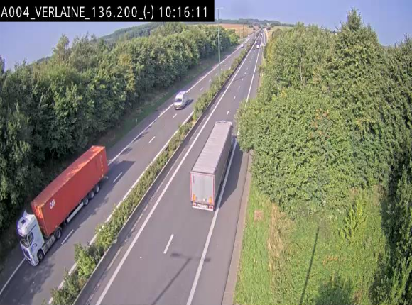 Webcam sur l'E411 à hauteur du pont surplombant la N40, à proximité de la sortie 26 Verlaine - Libramont-Chevigny. Vue orientée vers Namur