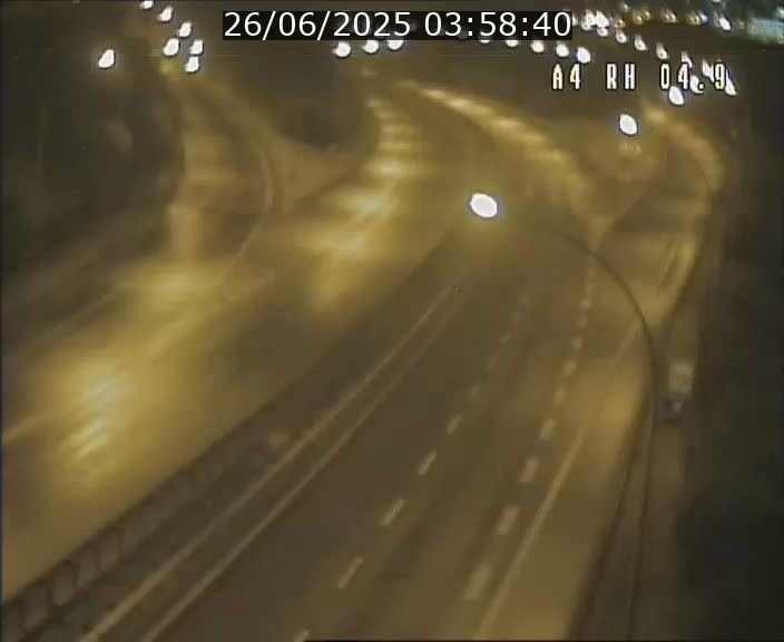Traffic live webcam Luxembourg Leudelange - A4 - BK 4.9 - direction Luxembourg