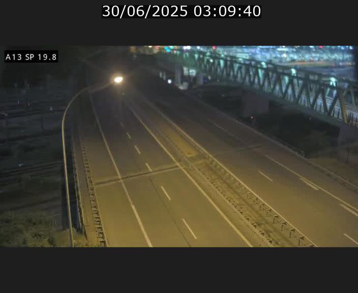 Traffic live webcam Luxembourg Croix de Bettembourg - A13 direction Esch-sur-Alzette - BK 19.8