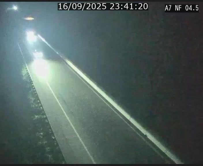 Caméra autoroute Luxembourg A7 - Passage à gibier Rëngelbour - direction Tunnel Grouft