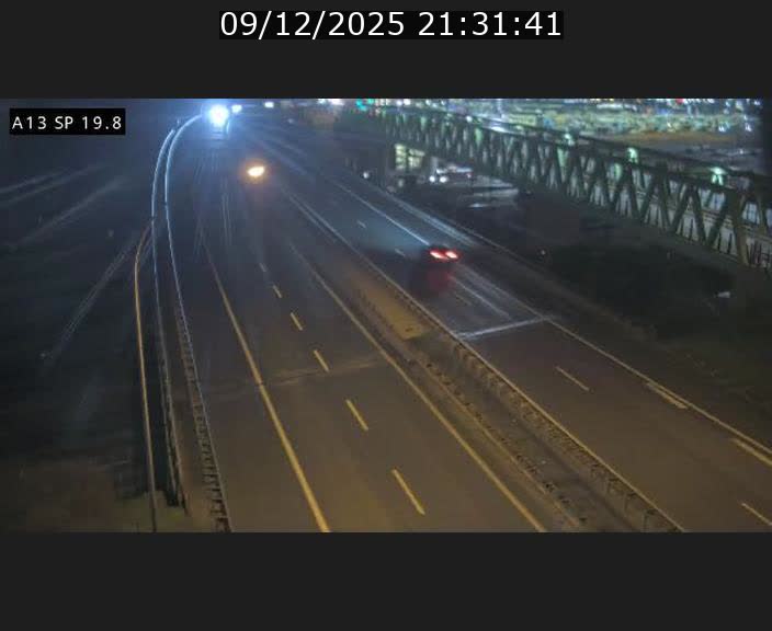 Traffic live webcam Luxembourg Croix de Bettembourg - A13 direction Esch-sur-Alzette - BK 19.8