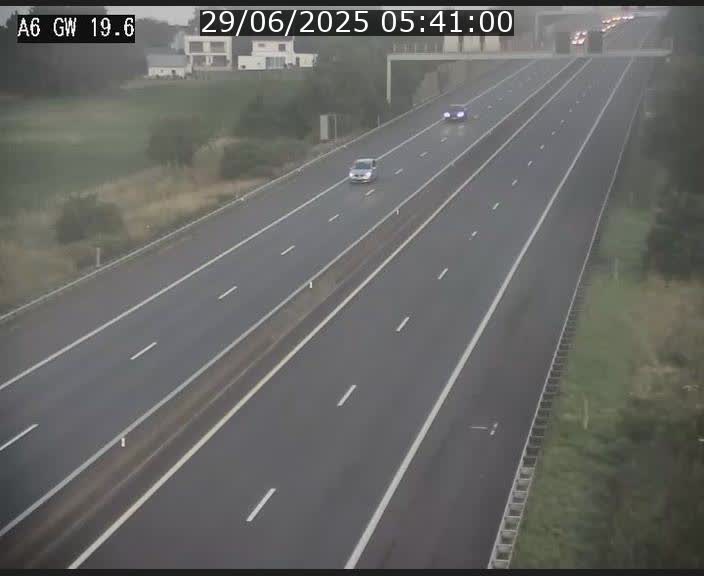 Traffic live webcam Luxembourg - Steinfort - A6 - BK 19.6 - direction Belgique