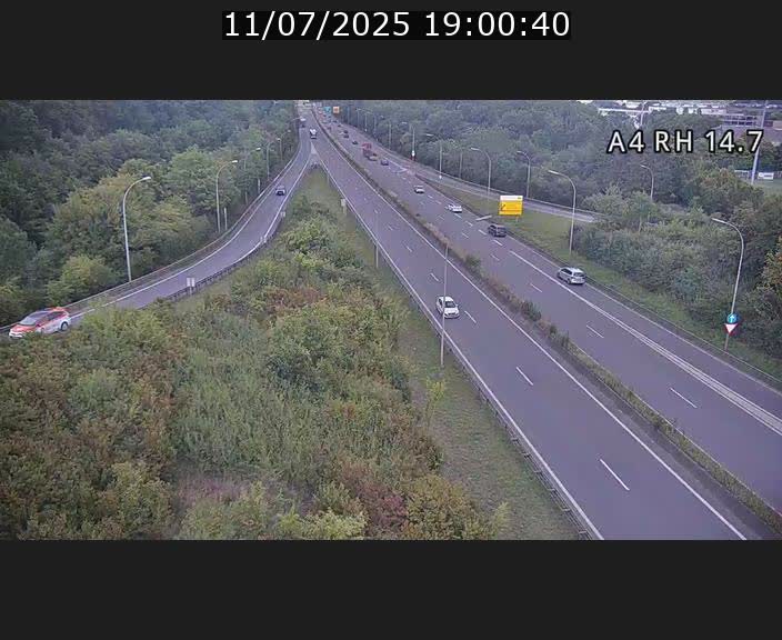 Traffic live webcam Luxembourg Jonction Lankelz - A4 - BK 14.7 - direction Luxembourg