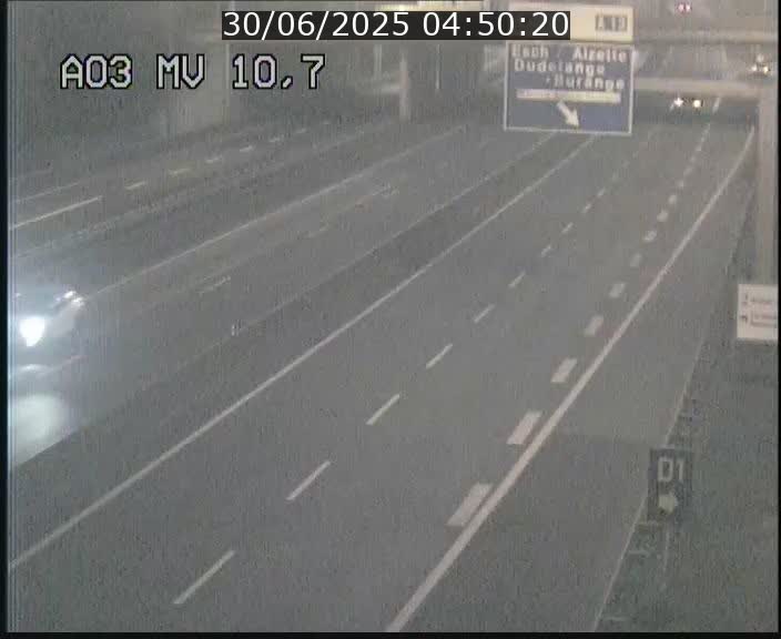 Traffic live webcam Luxembourg Croix de Bettembourg - A3 - BK 10.7 - direction France