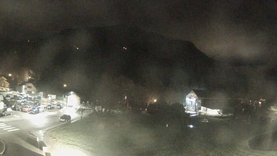 Webcam au niveau de la mairie du village du Bourg d'Oisans, aux pieds de l'Alpe d'Huez et aux portes du parc des Écrins