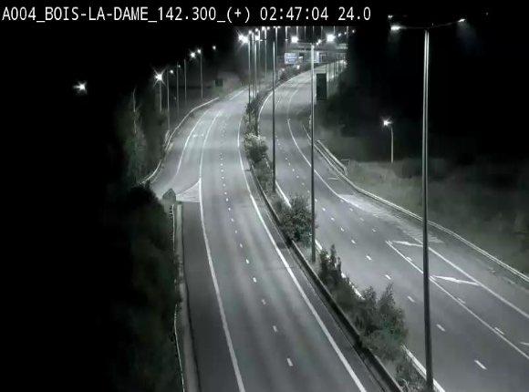 Webcam située entre la sortie 29 Neufchâteau et la jonction avec l'E25 en direction de Liège et Luxembourg