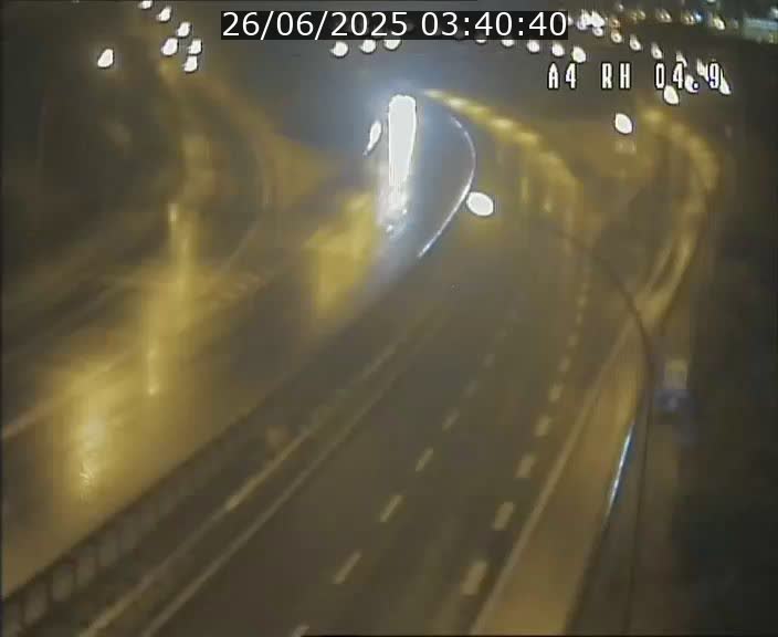 Traffic live webcam Luxembourg Leudelange - A4 - BK 4.9 - direction Luxembourg