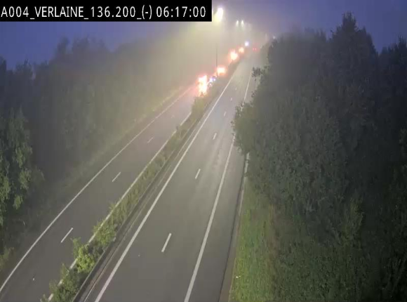 Webcam sur l'E411 à hauteur du pont surplombant la N40, à proximité de la sortie 26 Verlaine - Libramont-Chevigny. Vue orientée vers Namur