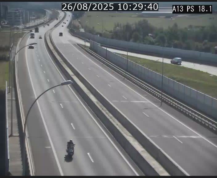 Traffic live webcam Luxembourg Dudelange - A13 direction Croix de Bettembourg - BK 18.1