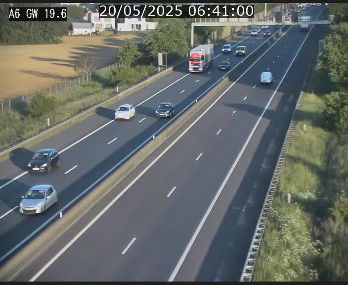 Traffic live webcam Luxembourg - Steinfort - A6 - BK 19.6 - direction Belgique