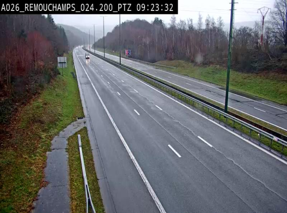 Webcam E25/A26 à Aywalle, à hauteur de Spa. Vue orientée vers Liège