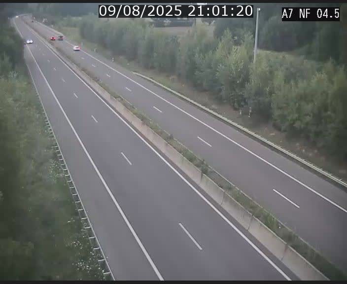 Caméra autoroute Luxembourg A7 - Passage à gibier Rëngelbour - direction Tunnel Grouft