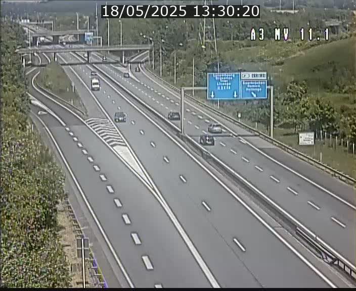 Traffic live webcam Luxembourg Croix de Bettembourg A3 - BK 11.1 - direction Luxembourg-ville
