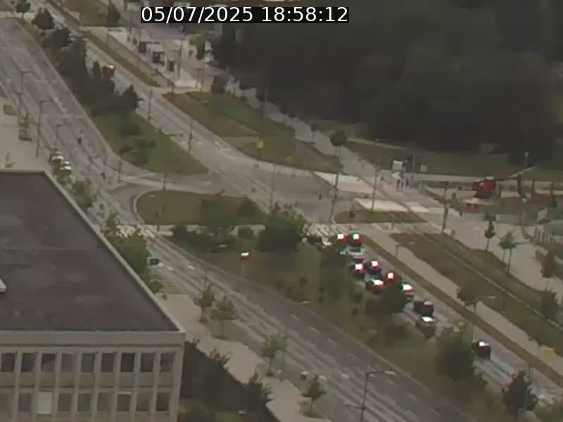 Webcam sur l'avenue John Fitzgerald Kennedy (N51) avec vue sur le Pont rouge (Pont Grande Duchesse Charlotte), l'arrêt Pfaffenthal et l'entrée du quartier Kirchberg