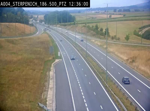 Webcam E411 à Sterpenich en Belgique près de la frontière du Luxembourg. Vue orientée vers Bruxelles