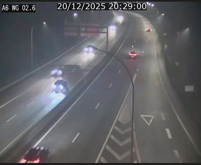 Traffic live webcam Luxembourg Croix de Cessange - A6 - BK 2.6 - direction France/Allemagne