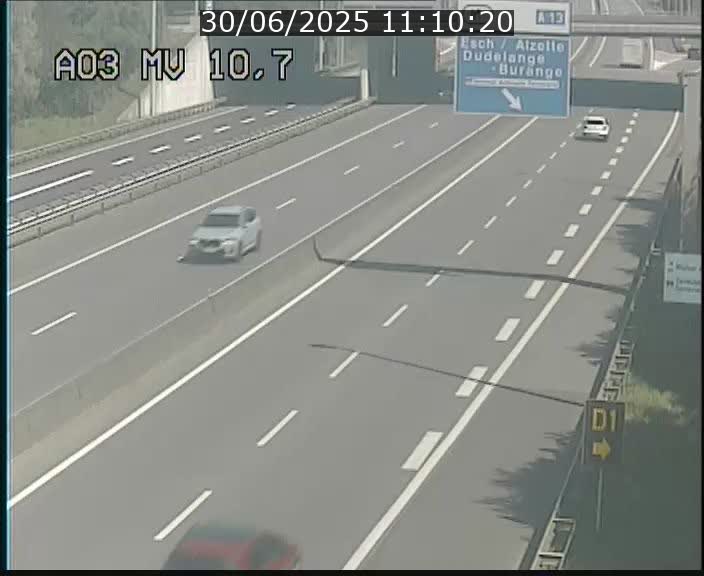 Traffic live webcam Luxembourg Croix de Bettembourg - A3 - BK 10.7 - direction France