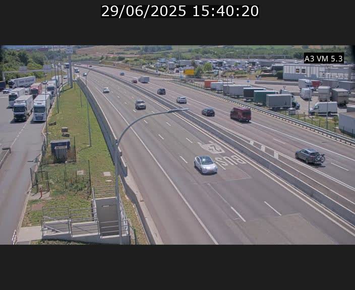 Traffic live webcam Luxembourg Aire de Berchem - A3 - BK 5 - direction France
