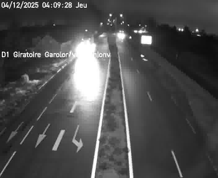 Webcam de surveillance sur D1 (France) à Ennery, cadrée vers Thionville, proposant une information routière utile aux déplacements quotidiens.