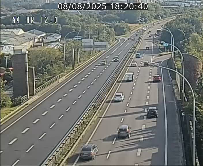 Traffic live webcam Luxembourg Jonction Foetz - A4 - BK 12.0 - direction Esch sur Alzette