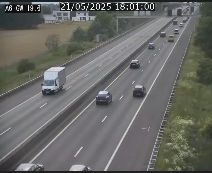 Traffic live webcam Luxembourg - Steinfort - A6 - BK 19.6 - direction Belgique