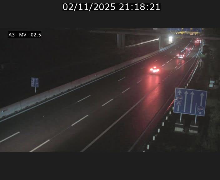 Webcam autoroute A3 au Luxembourg à proximité de la Croix de Gasperich. Vue orientée vers Luxembourg