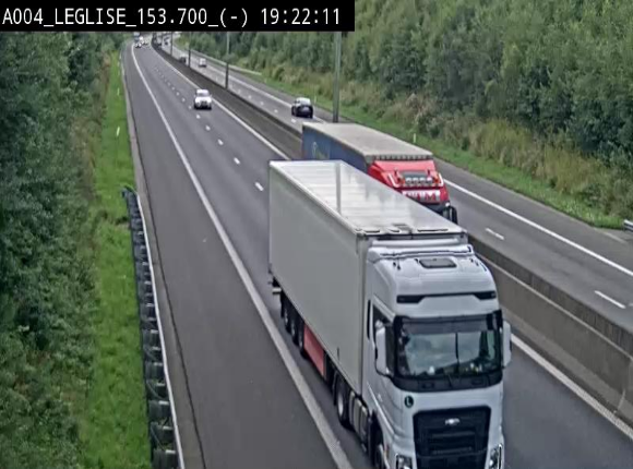 Webcam autoroute A4 (E411-E25) à Léglise, avant la jonction avec la N40. Vue orientée vers Bruxelles