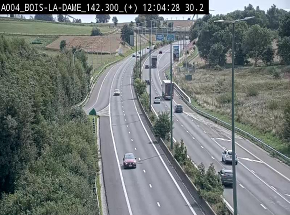 Webcam située entre la sortie 29 Neufchâteau et la jonction avec l'E25 en direction de Liège et Luxembourg