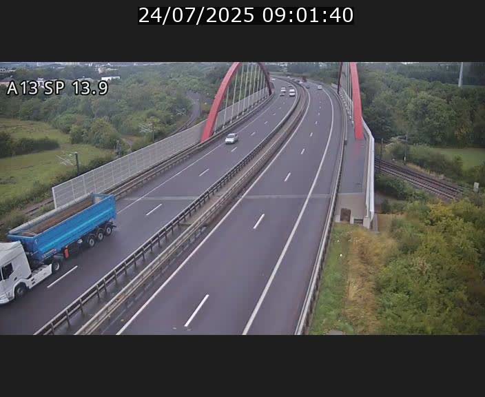 Traffic live webcam Luxembourg Kayl - A13 direction Esch-sur-Alzette/Luxembourg-ville - BK 13.9