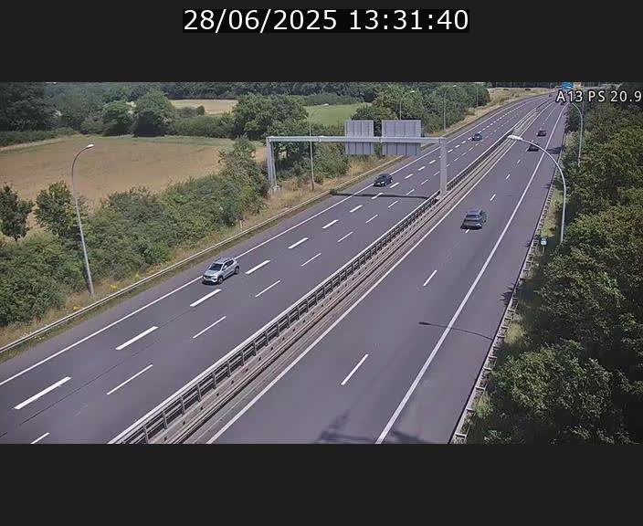 Traffic live webcam Luxembourg Croix de Bettembourg, rond-point d'Hellange - A13 direction Allemagne - BK 20.9