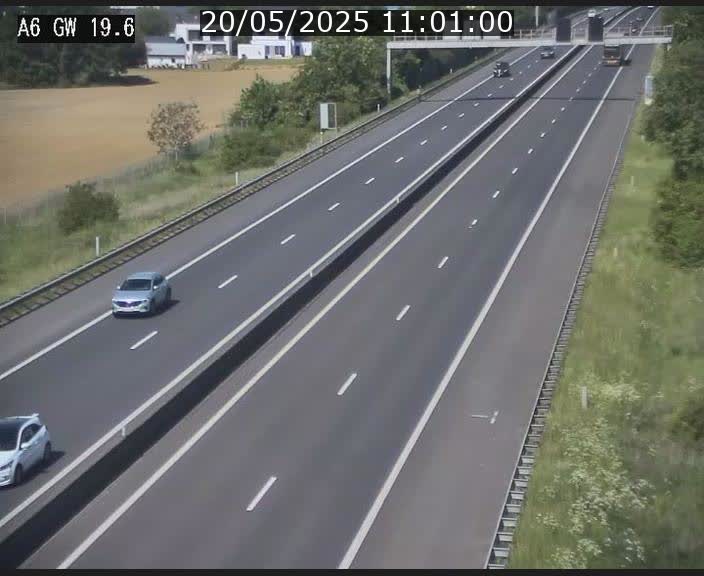 Traffic live webcam Luxembourg - Steinfort - A6 - BK 19.6 - direction Belgique