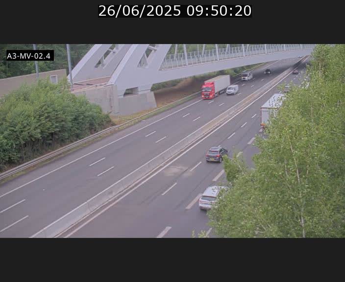 Webcam autoroute de la France (A3) au Luxembourg à Fentange, à proximité de la Croix de Gasperich. Vue orientée vers la Cloche d'Or