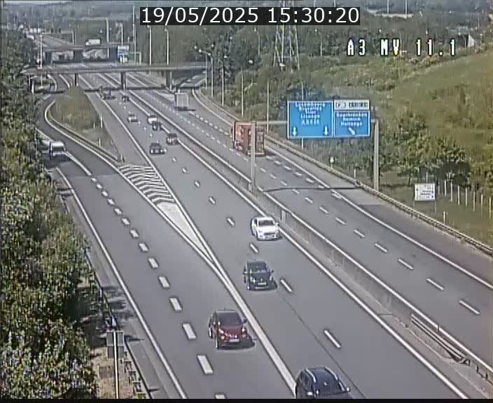 Traffic live webcam Luxembourg Croix de Bettembourg A3 - BK 11.1 - direction Luxembourg-ville