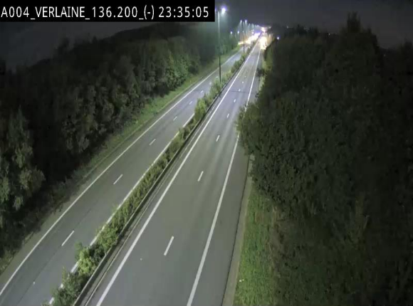 Webcam sur l'E411 à hauteur du pont surplombant la N40, à proximité de la sortie 26 Verlaine - Libramont-Chevigny. Vue orientée vers Namur