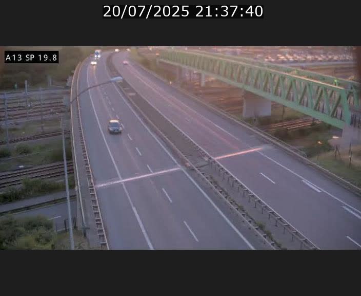 Traffic live webcam Luxembourg Croix de Bettembourg - A13 direction Esch-sur-Alzette - BK 19.8