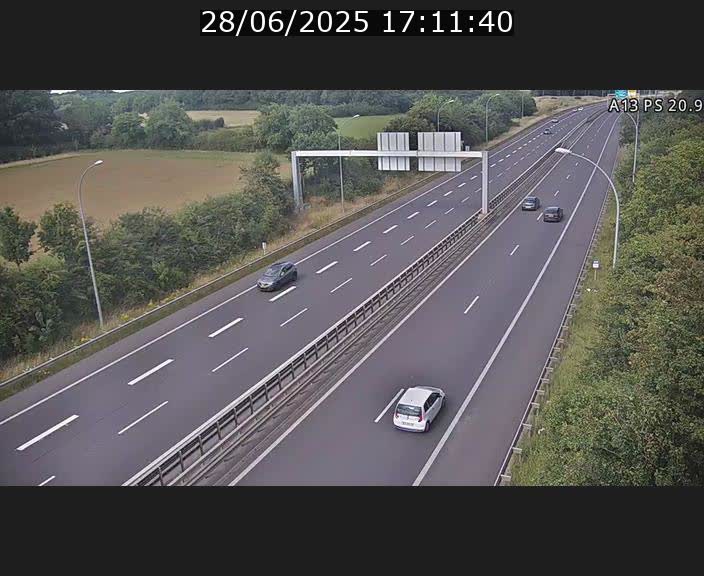 Traffic live webcam Luxembourg Croix de Bettembourg, rond-point d'Hellange - A13 direction Allemagne - BK 20.9