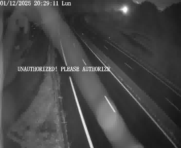 Webcam sur la D910 située dans la Côte des 4 vents. Vue orientée vers le bas, vers Saint-Avold.