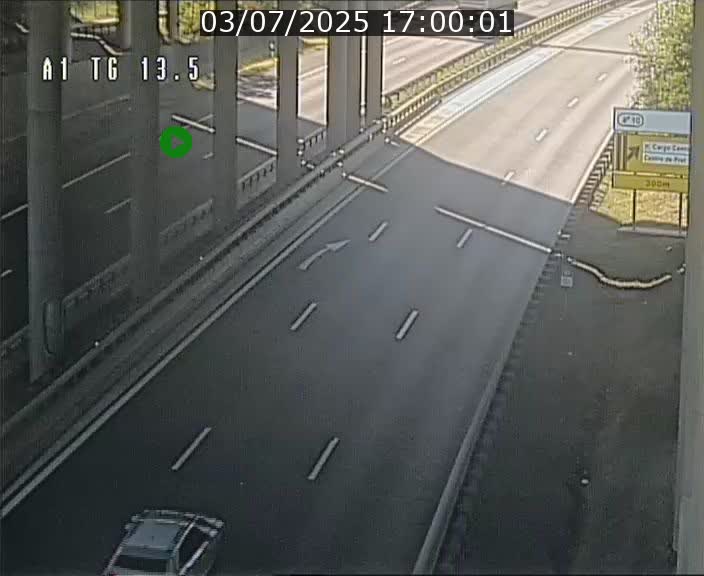 Traffic live webcam Luxembourg Senningen - A1 direction Luxembourg - BK 13.5