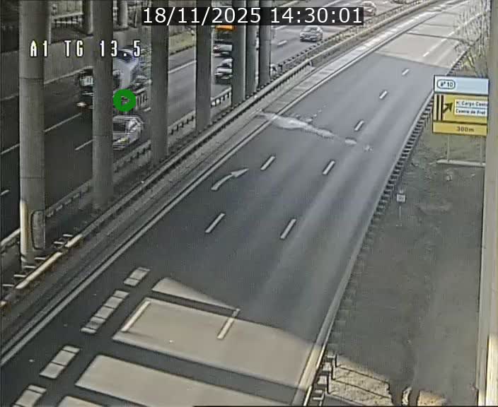 Traffic live webcam Luxembourg Senningen - A1 direction Luxembourg - BK 13.5