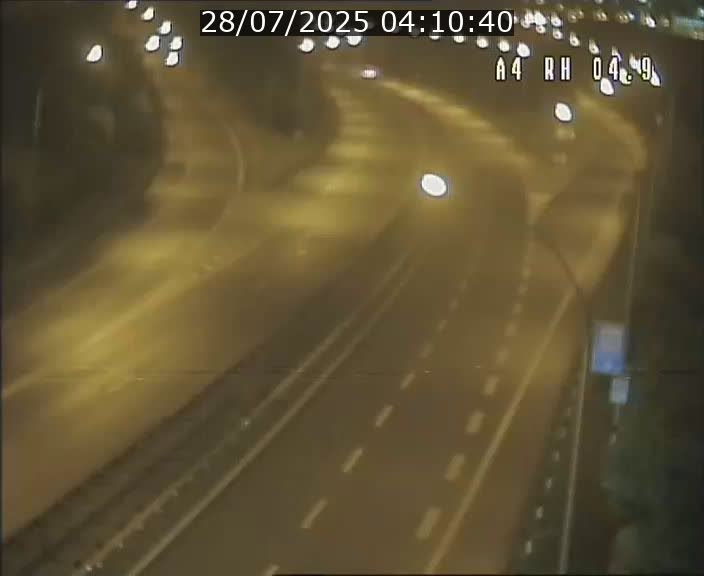 Traffic live webcam Luxembourg Leudelange - A4 - BK 4.9 - direction Luxembourg