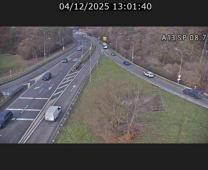 Traffic live webcam Luxembourg Jonction Lankelz - A13 direction Pétange - BK 8.7