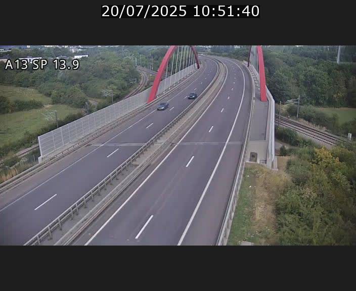 Traffic live webcam Luxembourg Kayl - A13 direction Esch-sur-Alzette/Luxembourg-ville - BK 13.9