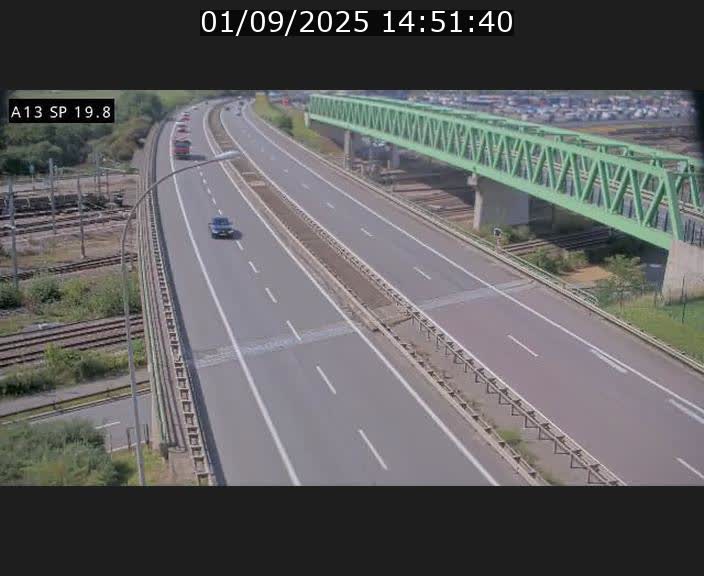 Traffic live webcam Luxembourg Croix de Bettembourg - A13 direction Esch-sur-Alzette - BK 19.8
