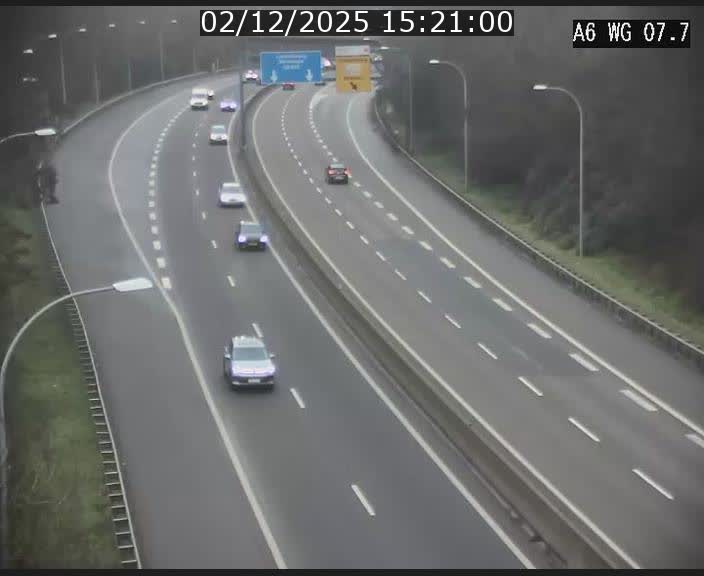 Traffic live webcam Luxembourg - Bridel - A6 - BK 7.7 - direction Belgique