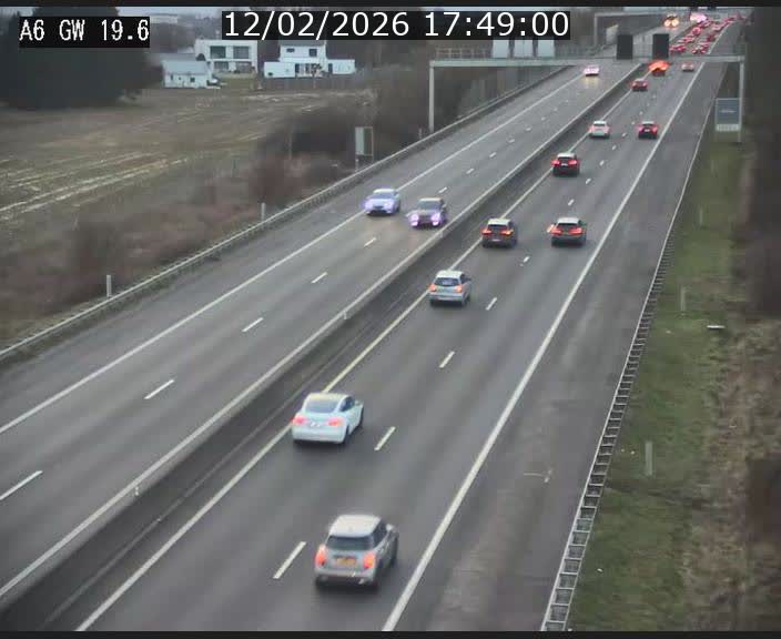 Traffic live webcam Luxembourg - Steinfort - A6 - BK 19.6 - direction Belgique