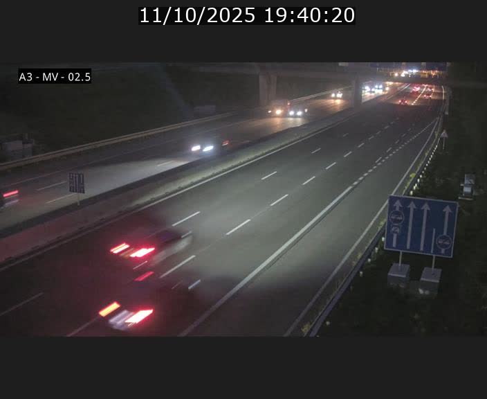 Webcam autoroute A3 au Luxembourg à proximité de la Croix de Gasperich. Vue orientée vers Luxembourg