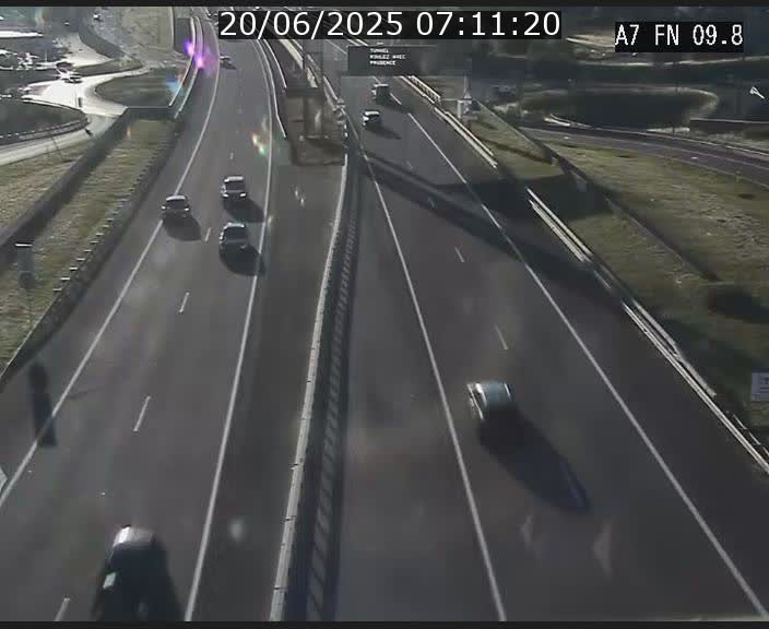 Caméra trafic Luxembourg - A7, Tunnel Gousselerbierg, sortie sud, direction rond-point Lorentzweiler (BK 9.9)