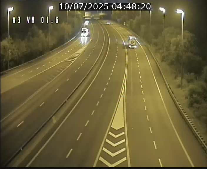Traffic live webcam Luxembourg - Croix de Gasperich - A3 - BK 1.6 - direction France/Aire de Berchem